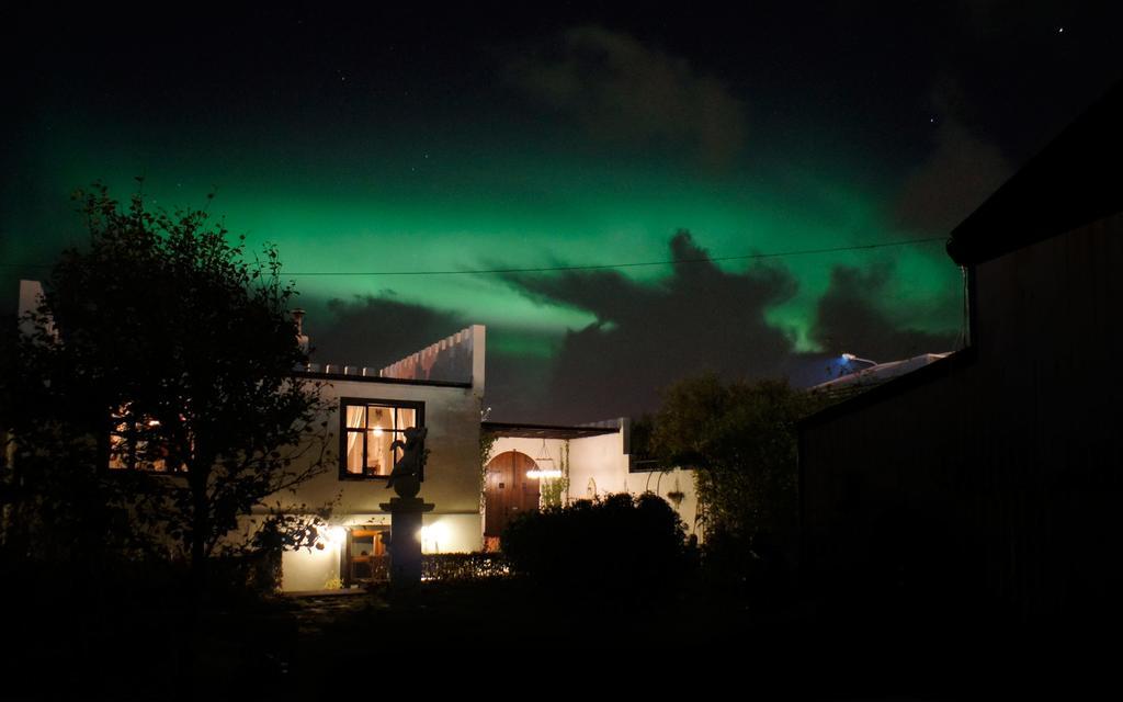 Little White Castle Apartment Keflavik Bagian luar foto