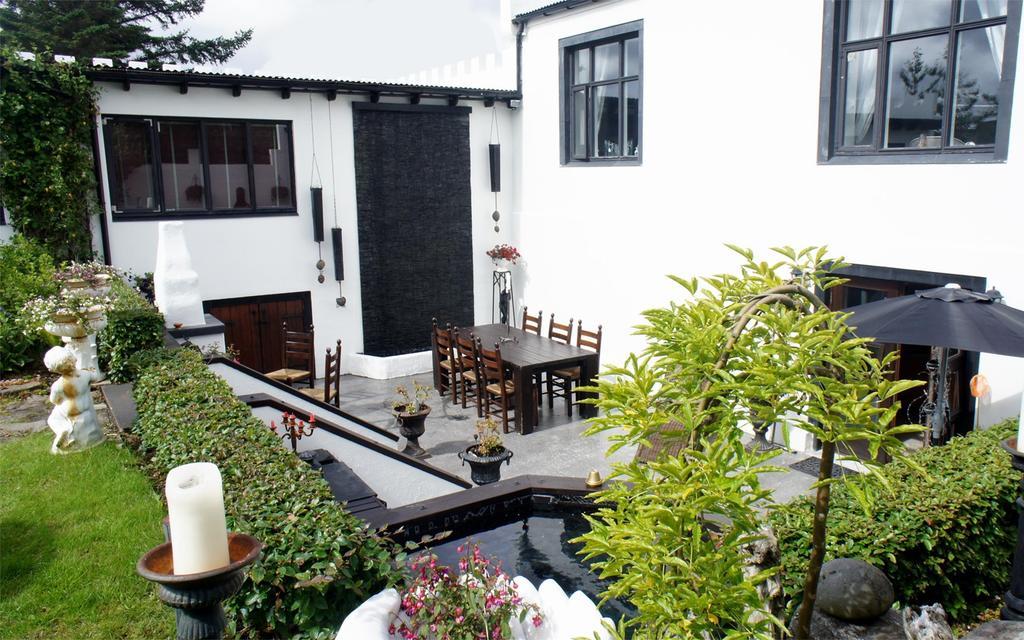 Little White Castle Apartment Keflavik Ruang foto