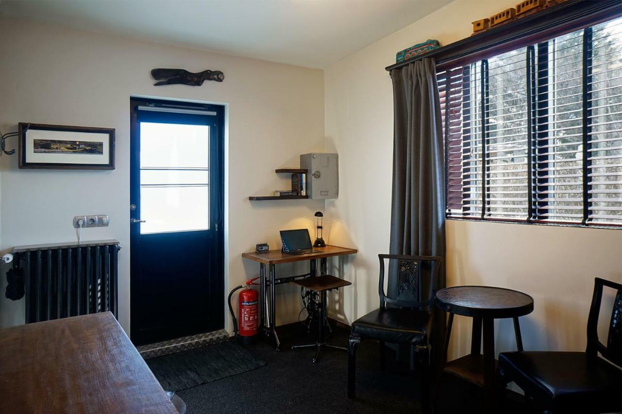 Little White Castle Apartment Keflavik Bagian luar foto