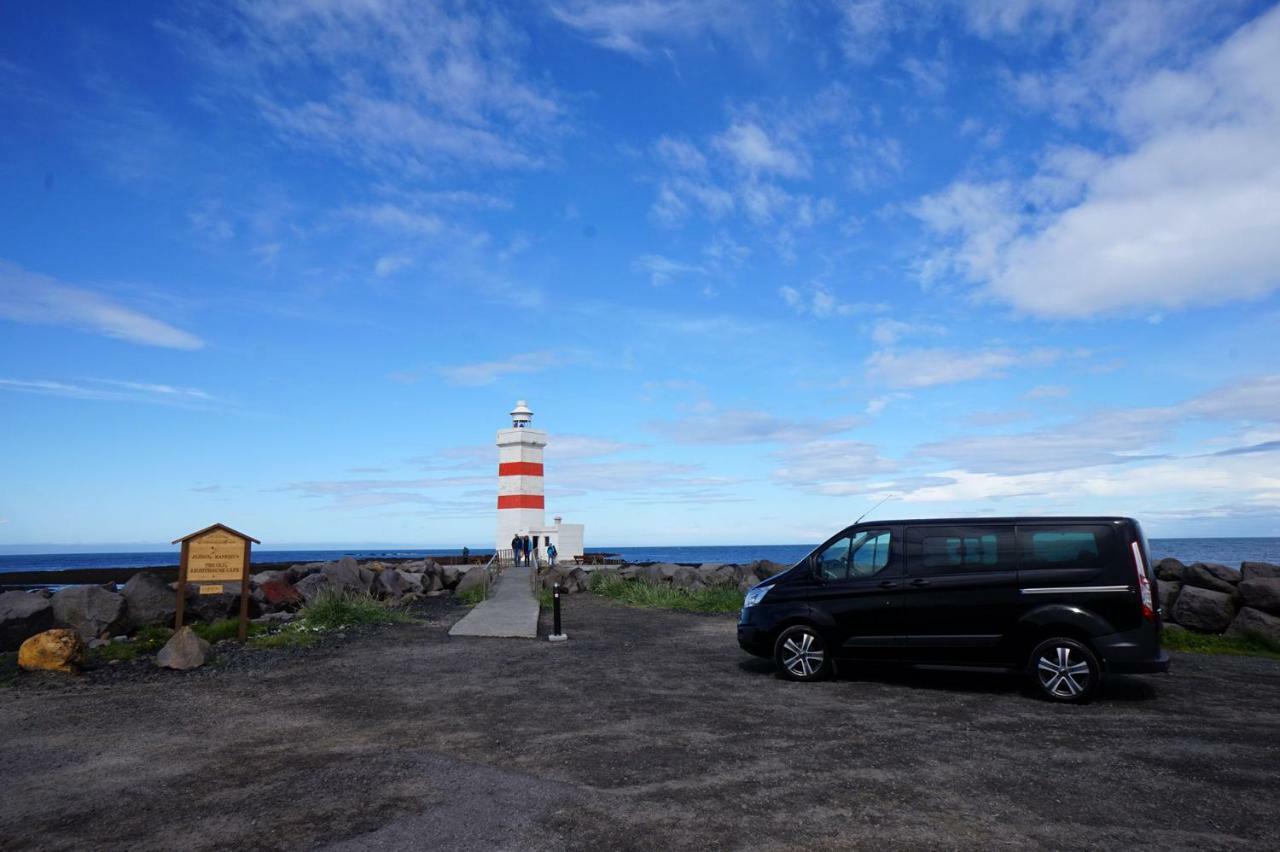 Little White Castle Apartment Keflavik Bagian luar foto